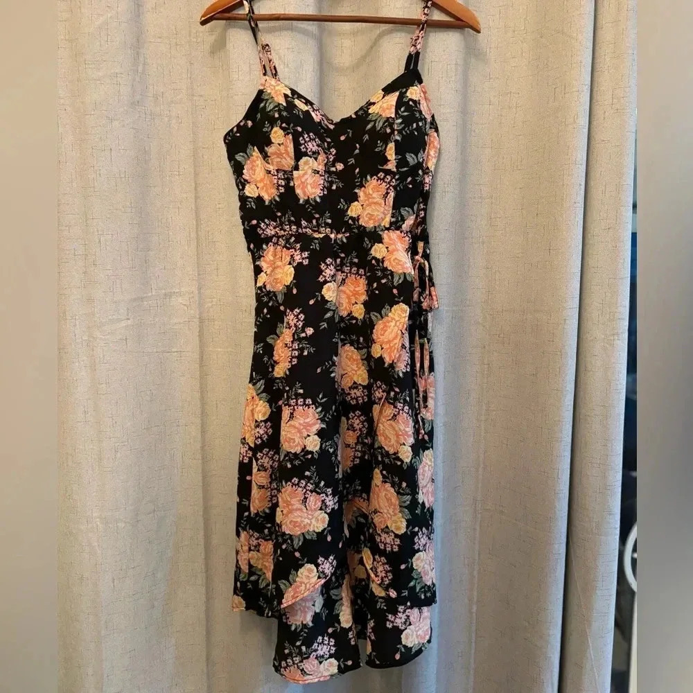 Lily Rose Size M (Junior) Sundress. Black, floral design with layering.